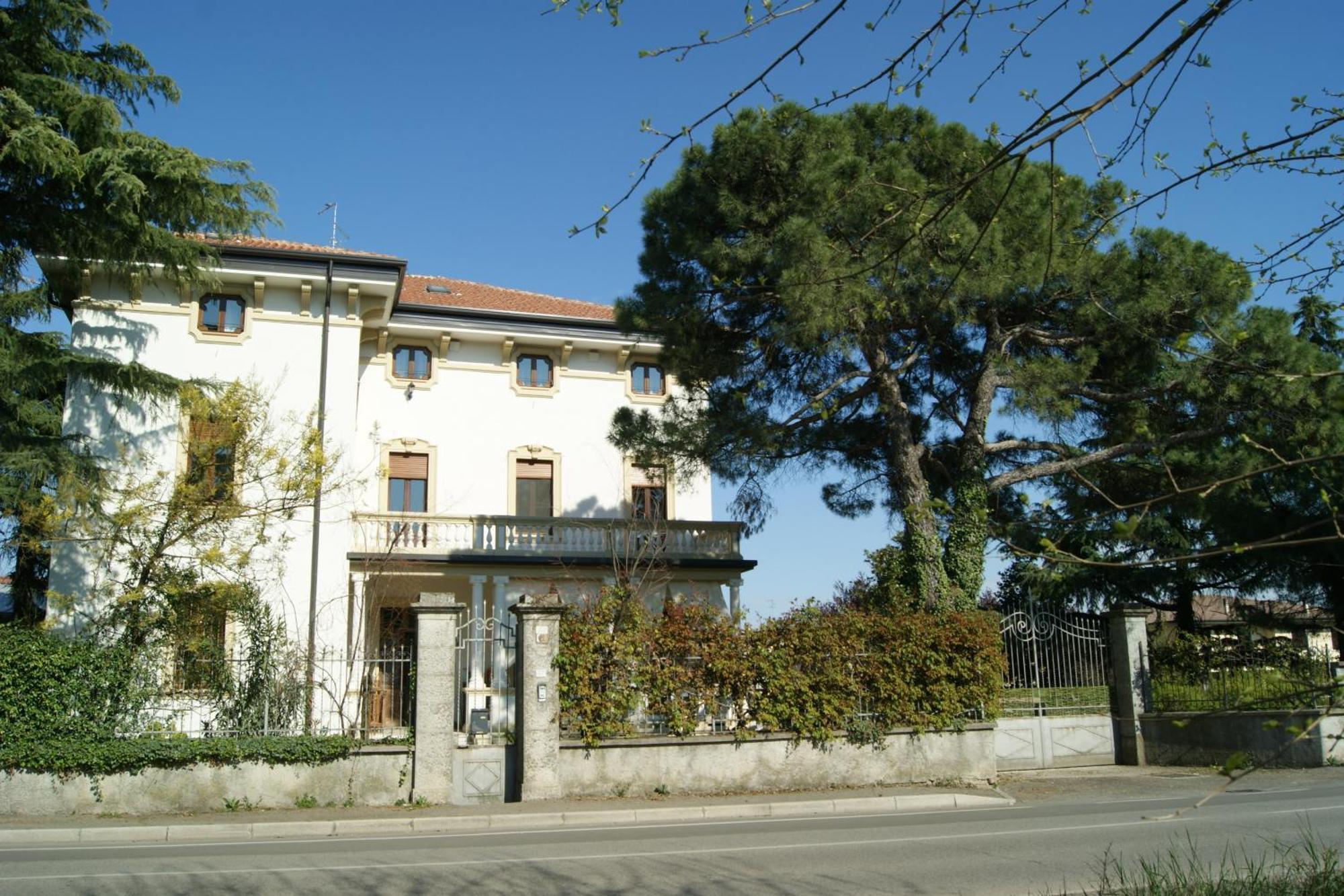 Il Bozzolo Eco Boutique Apartments Valeggio sul Mincio Εξωτερικό φωτογραφία